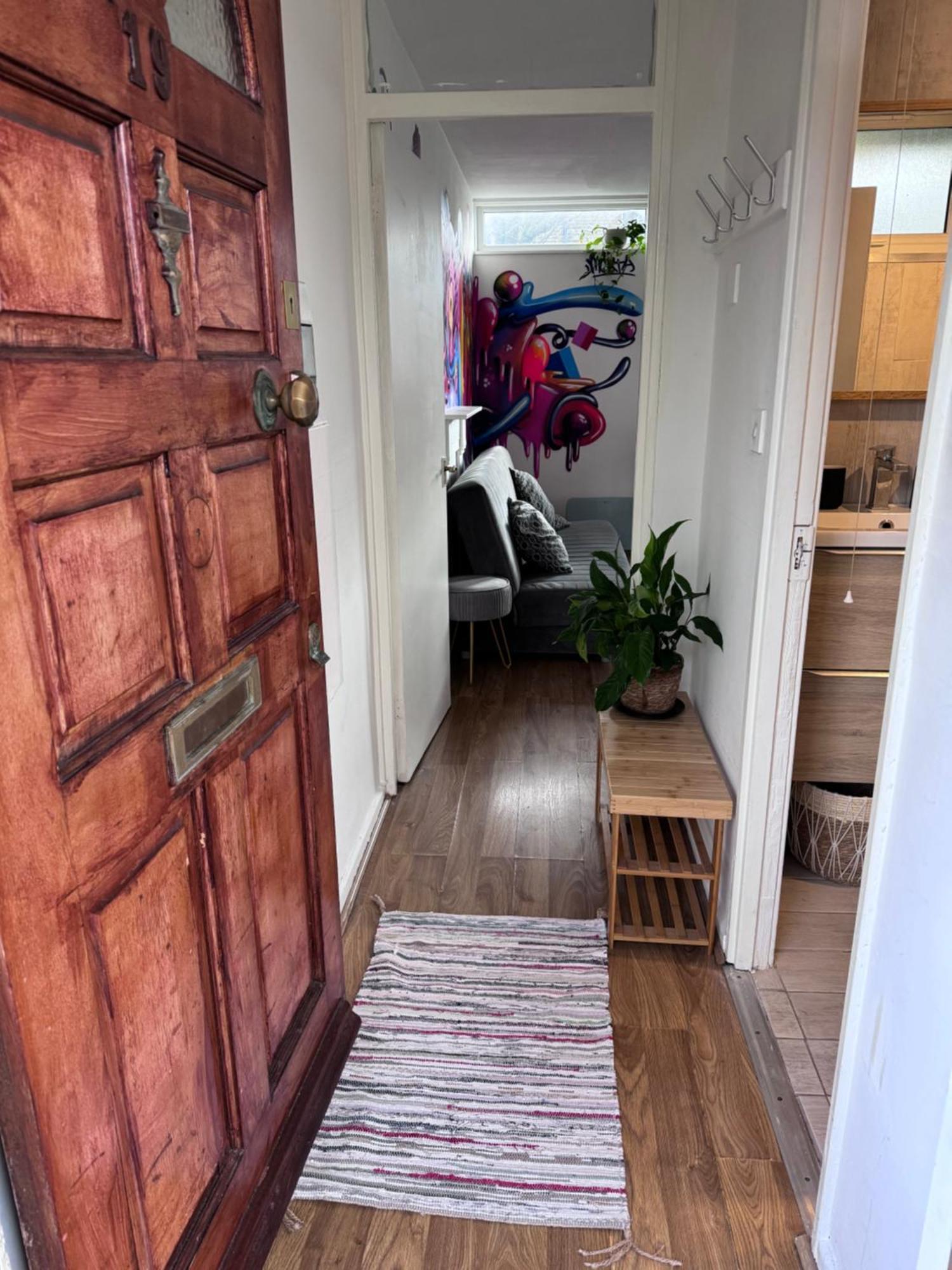 Colourful & Comfy Flat London