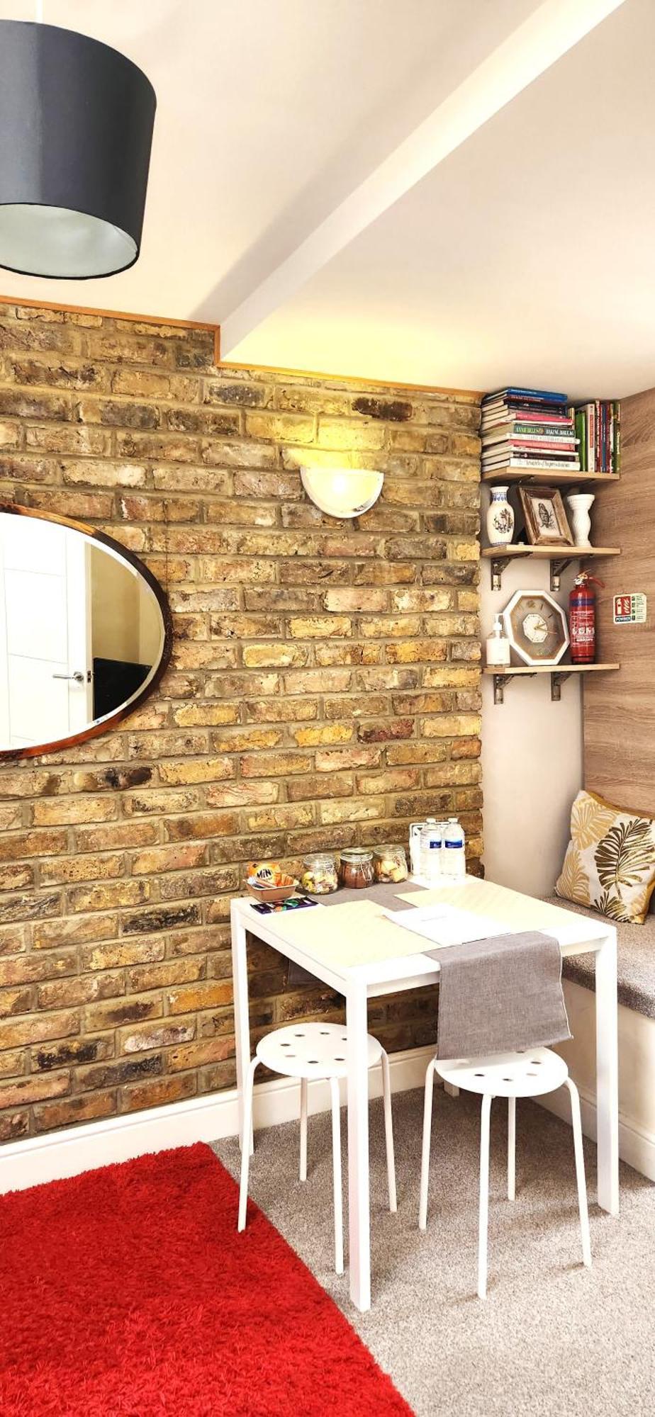 Apartment Newly Refurb Period 1-bed With Roof Terrace, 47 Sqm-500 Sqft, In Putney Near River Thames *