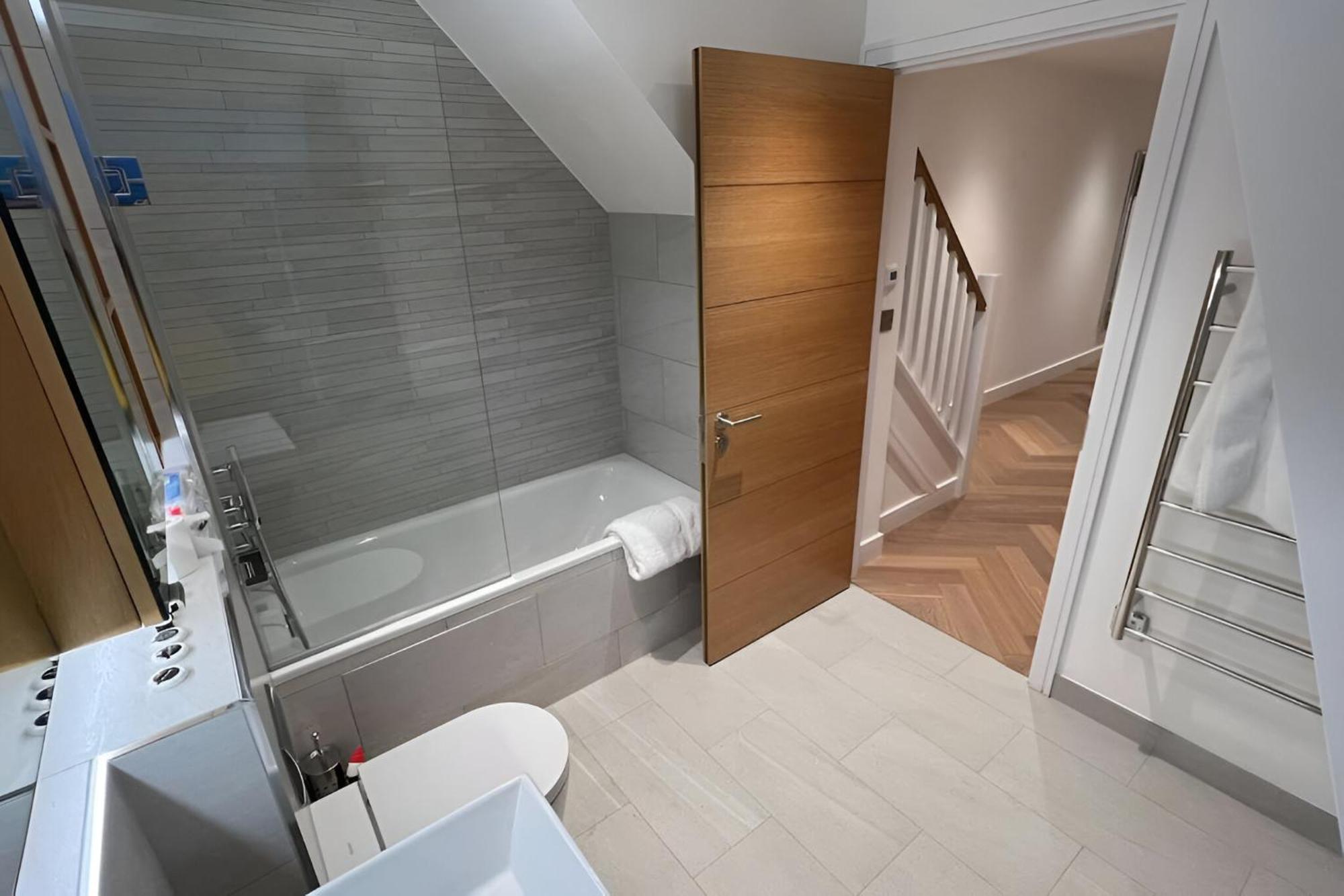 Reserve Amazing 2-bedroom Penthouse In Marble Arch 74 * London