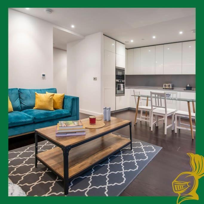 Apartment The Embassy Two Bedrooms Devereux Residences London