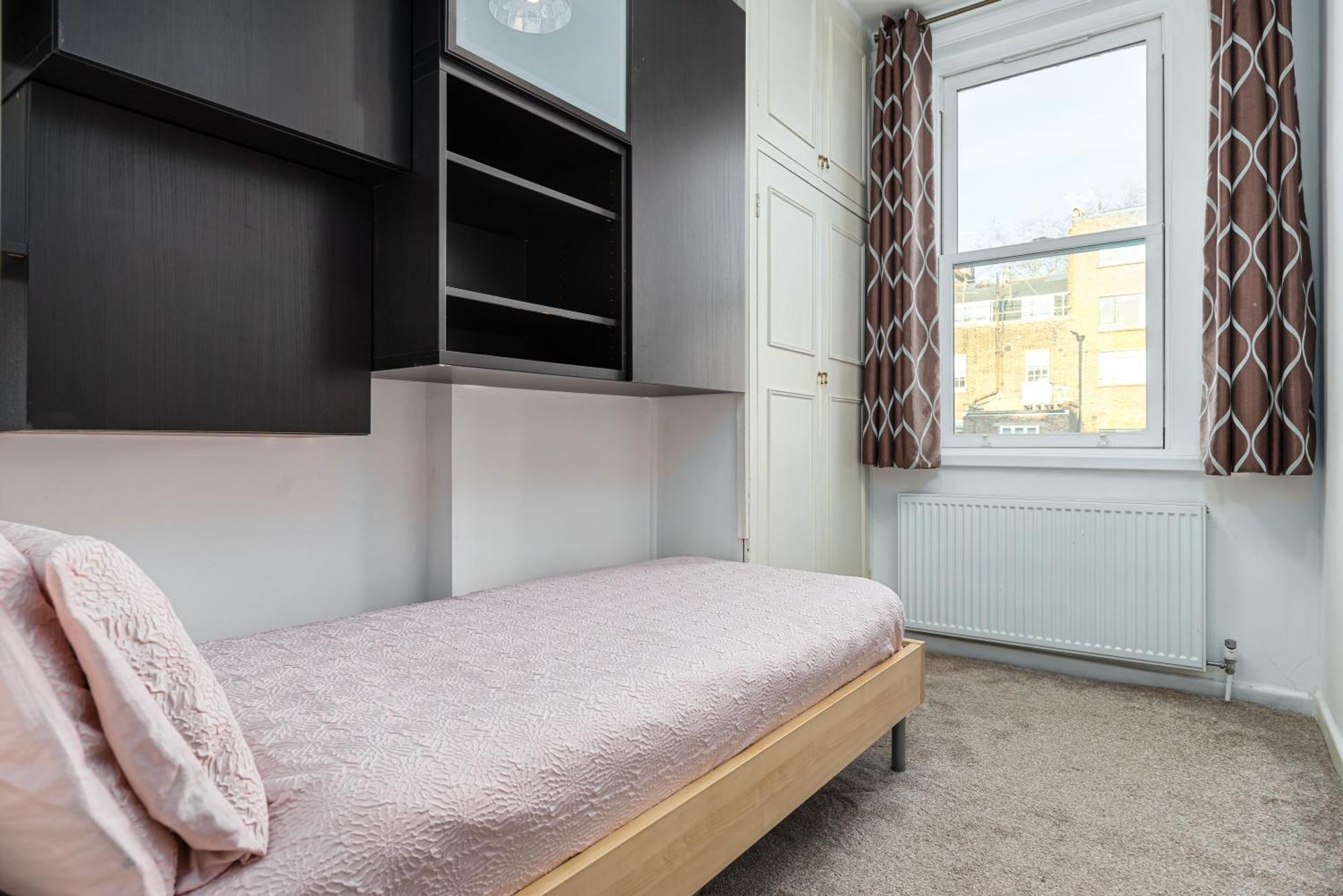 Bright & Spacious 2-bedroom In Paddington Hydepark Apartment *