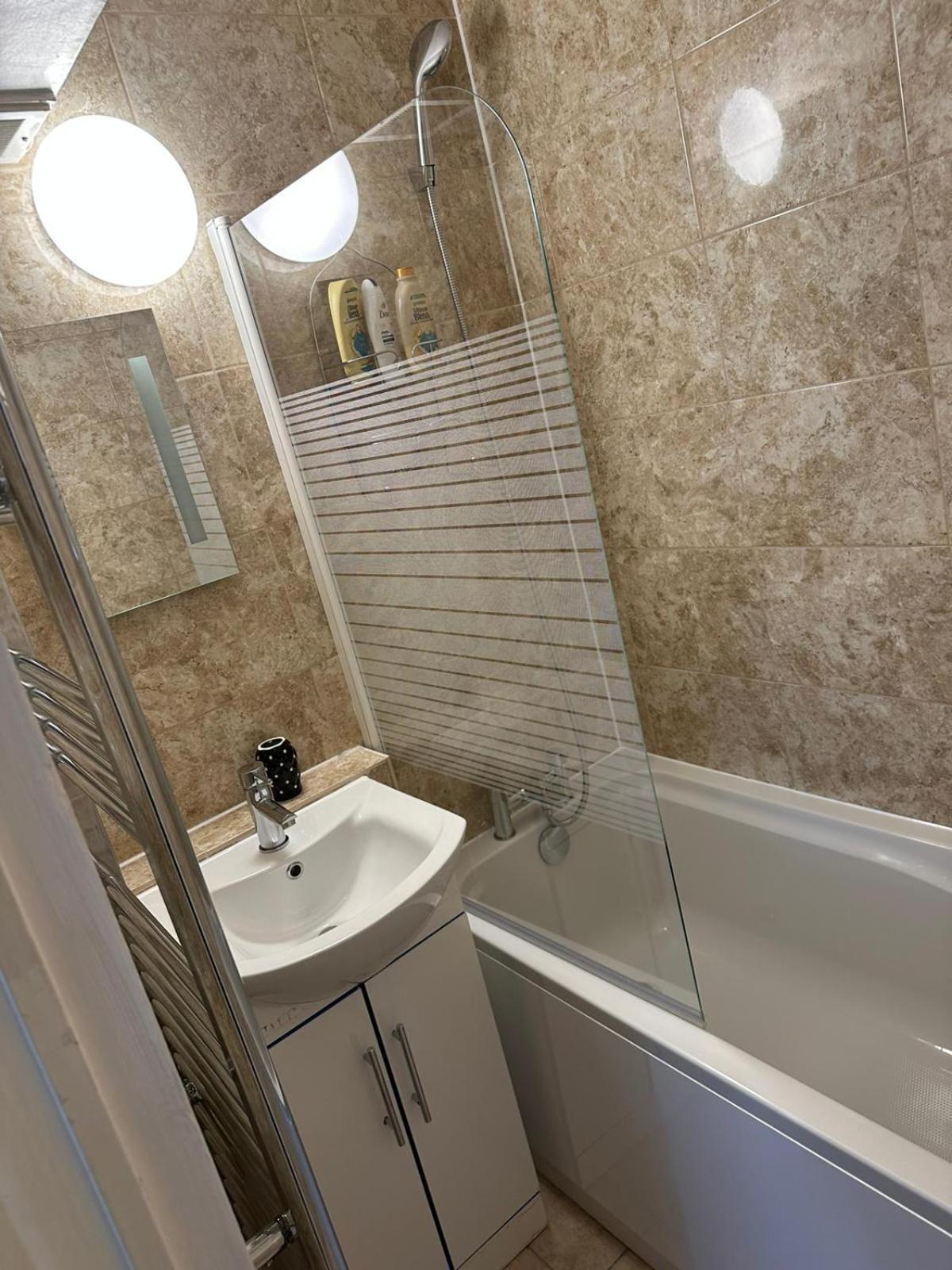 Apartment Cosy 2 Bedroom In South West London