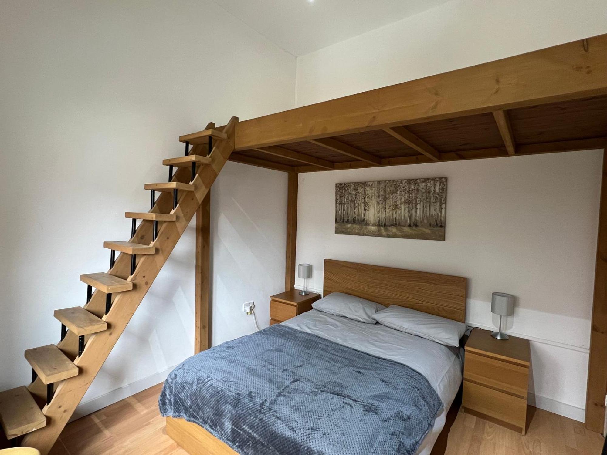 3 Bedroom Town House In Muswell Hill