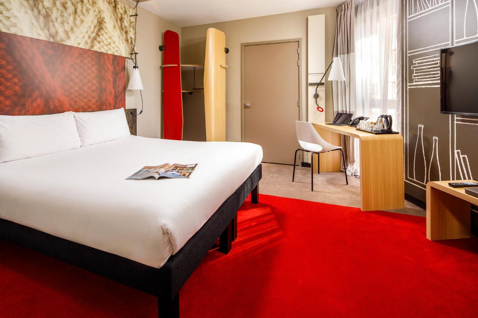 Ibis Stratford 3*