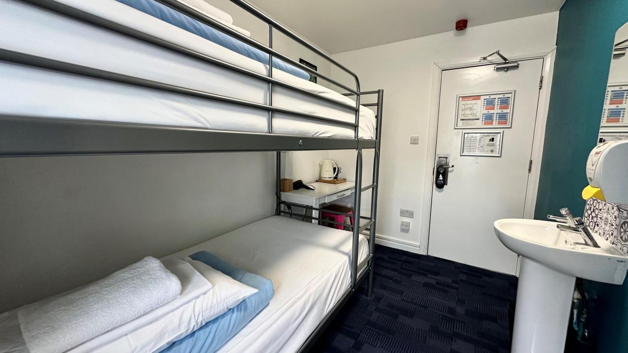 Smart Hyde Park Hostel London