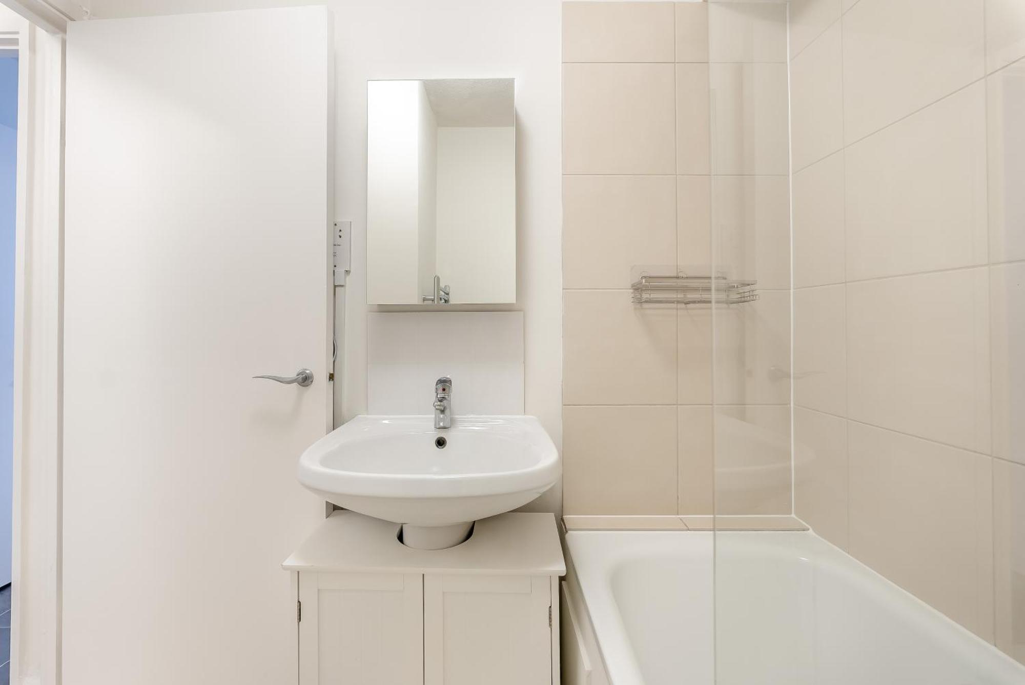Apartment Pond Place *