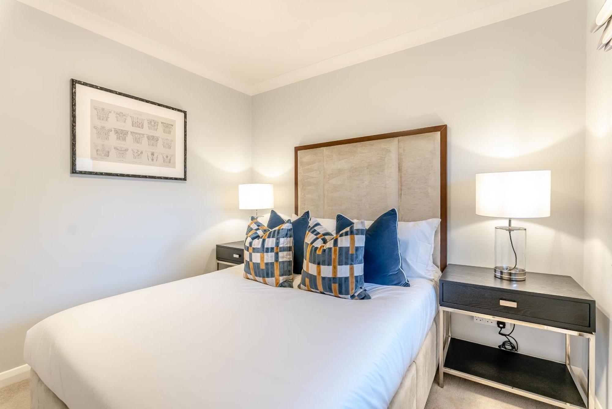 Apartment Pond Place London