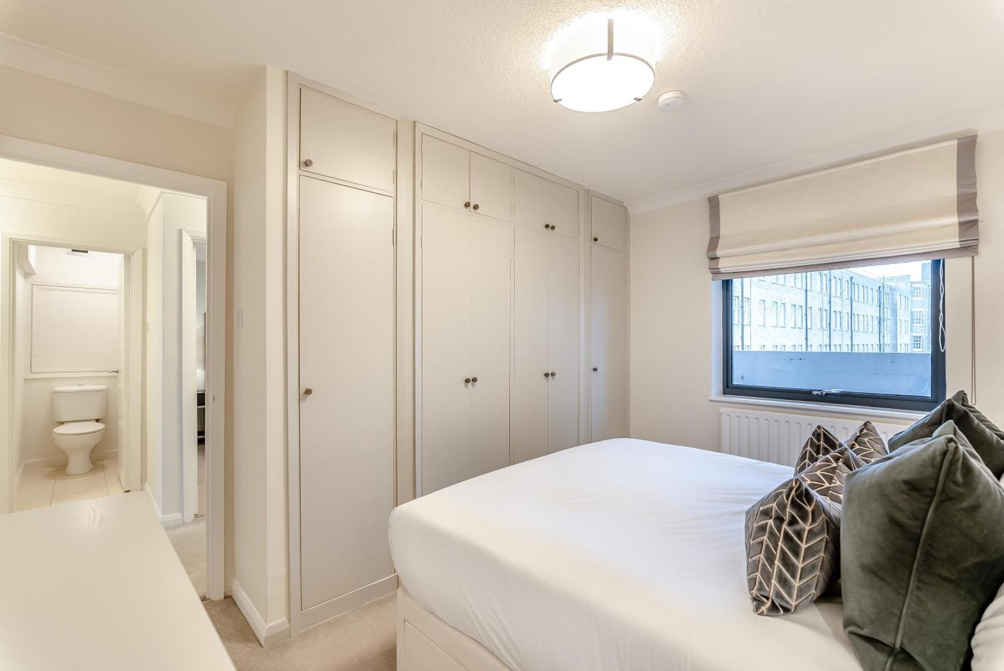 Pond Place * London