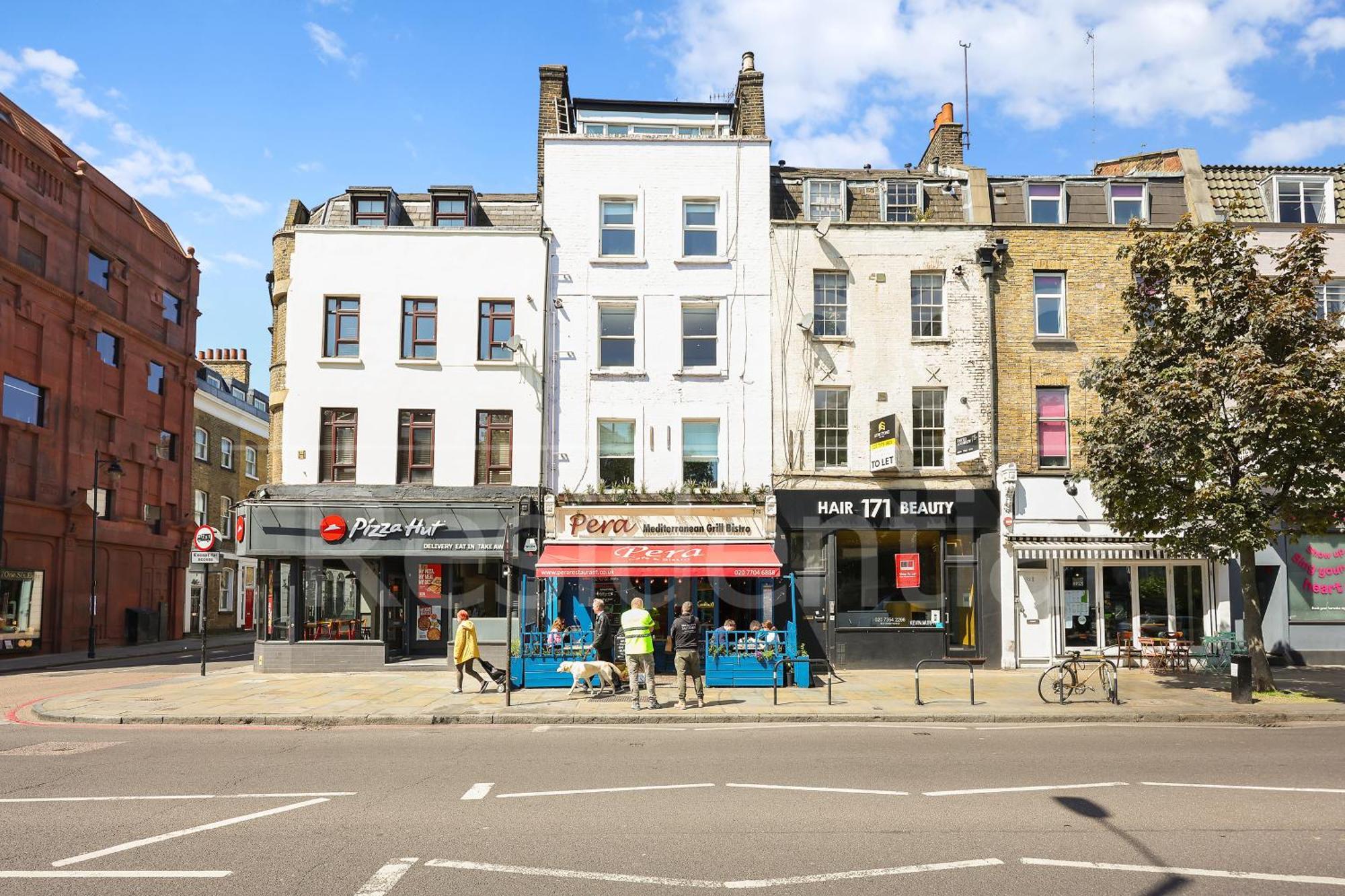 Modernised 1 And 2 Bedrooms Option Terrace And Balcony High Street Londen