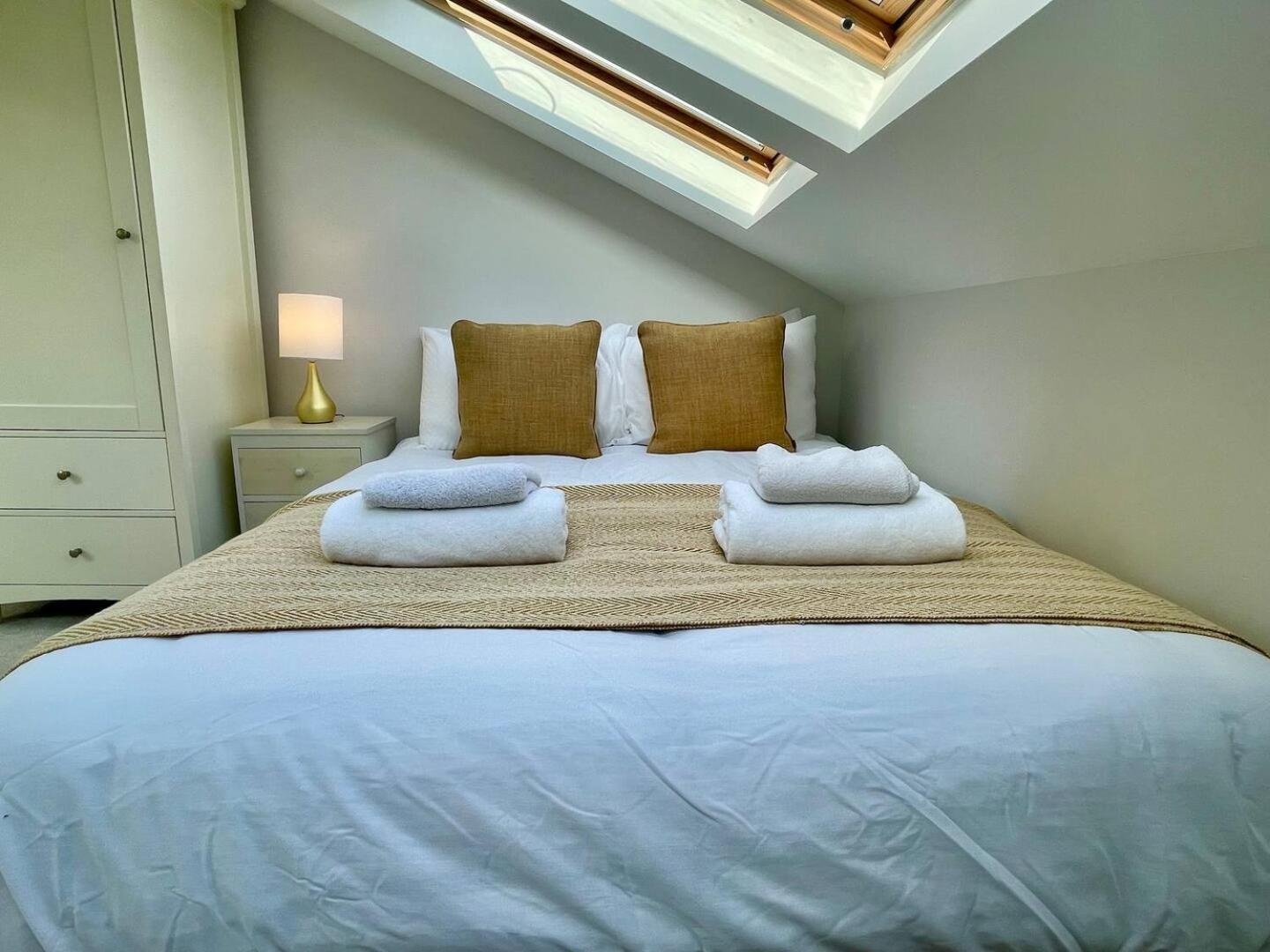Bright Quiet Loft Ensuite Serene Clapham Area Vakantiehuis