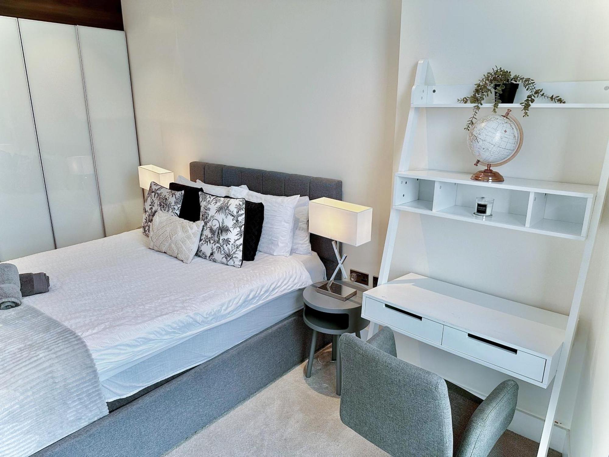 3 Bedroom Penthouse With Private Terrace, Battersea, Nine Elms Apartamento *