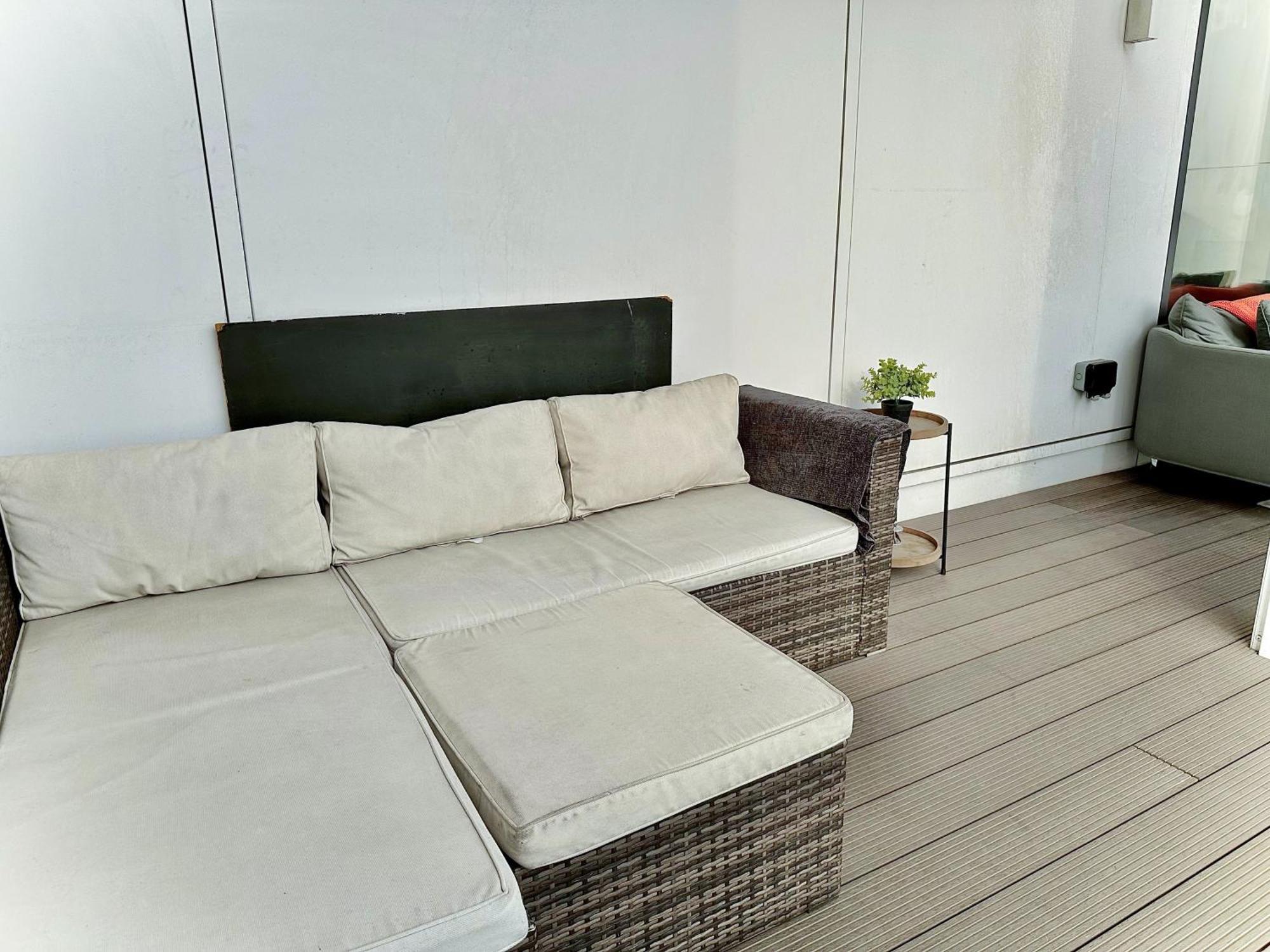 Apartamento 3 Bedroom Penthouse With Private Terrace, Battersea, Nine Elms *