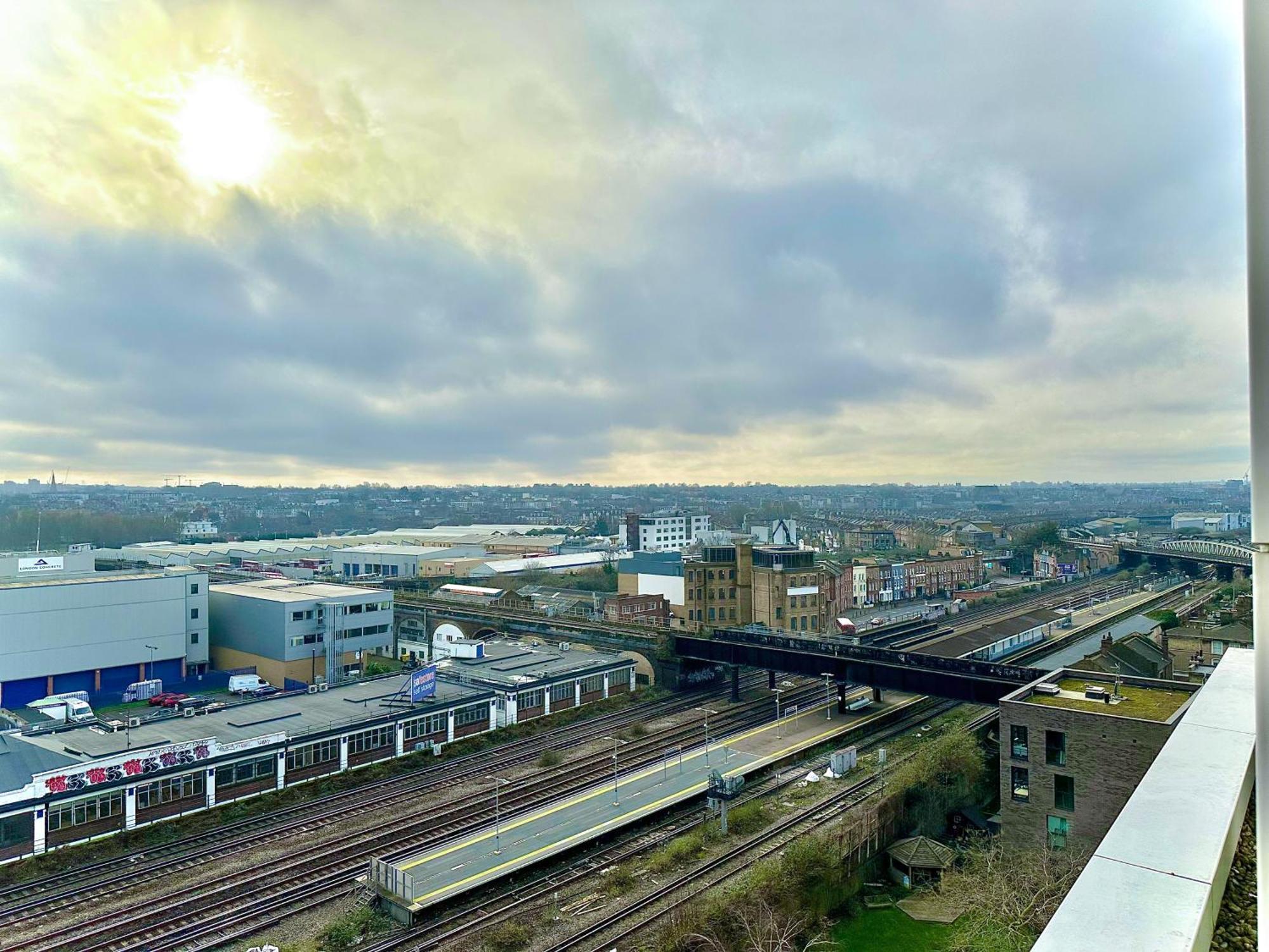 3 Bedroom Penthouse With Private Terrace, Battersea, Nine Elms Apartamento