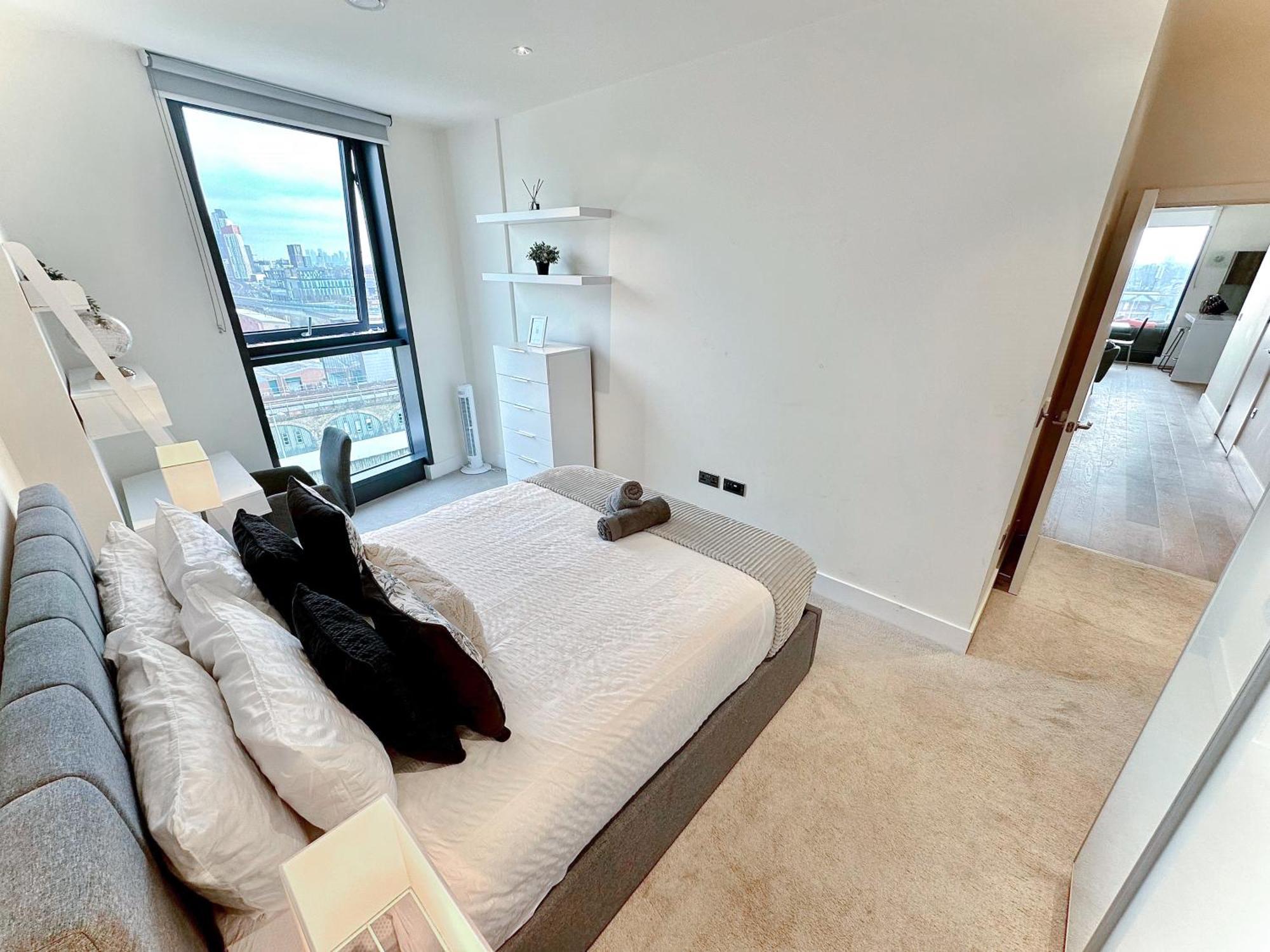3 Bedroom Penthouse With Private Terrace, Battersea, Nine Elms Apartamento *