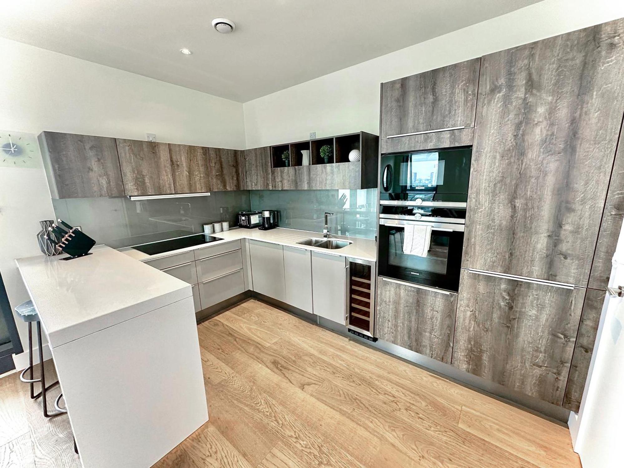 Apartamento 3 Bedroom Penthouse With Private Terrace, Battersea, Nine Elms *