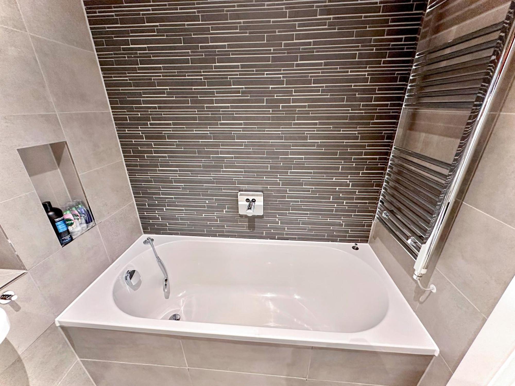3 Bedroom Penthouse With Private Terrace, Battersea, Nine Elms Apartamento *