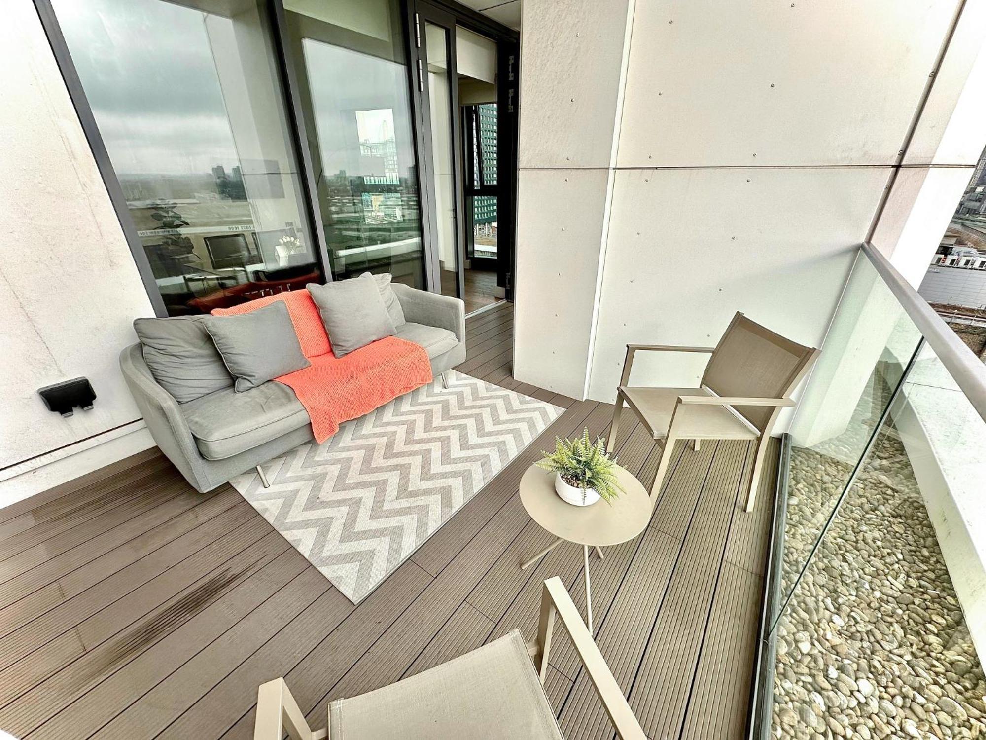 3 Bedroom Penthouse With Private Terrace, Battersea, Nine Elms Apartamento Londres