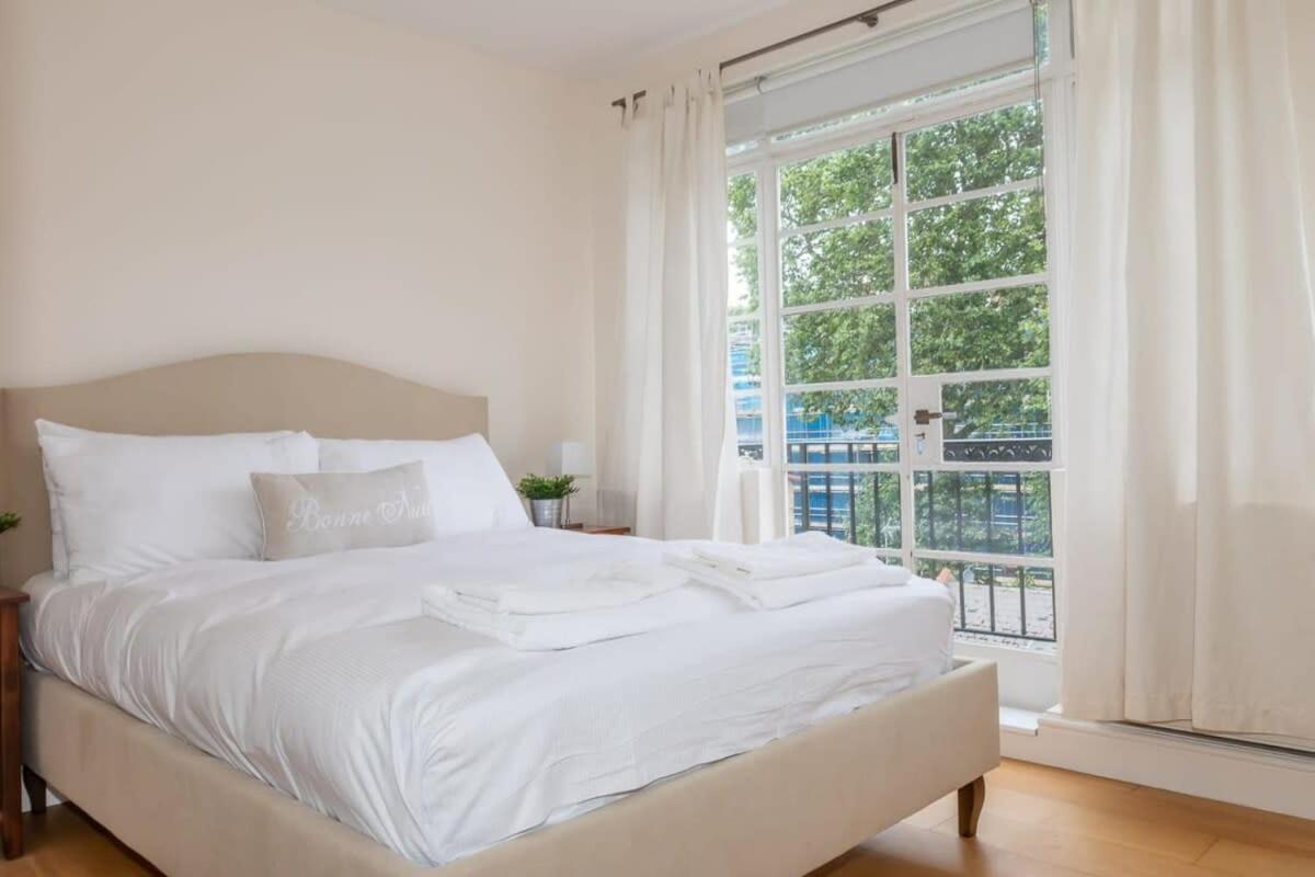 Bright & Spacious Floor In Chelsea