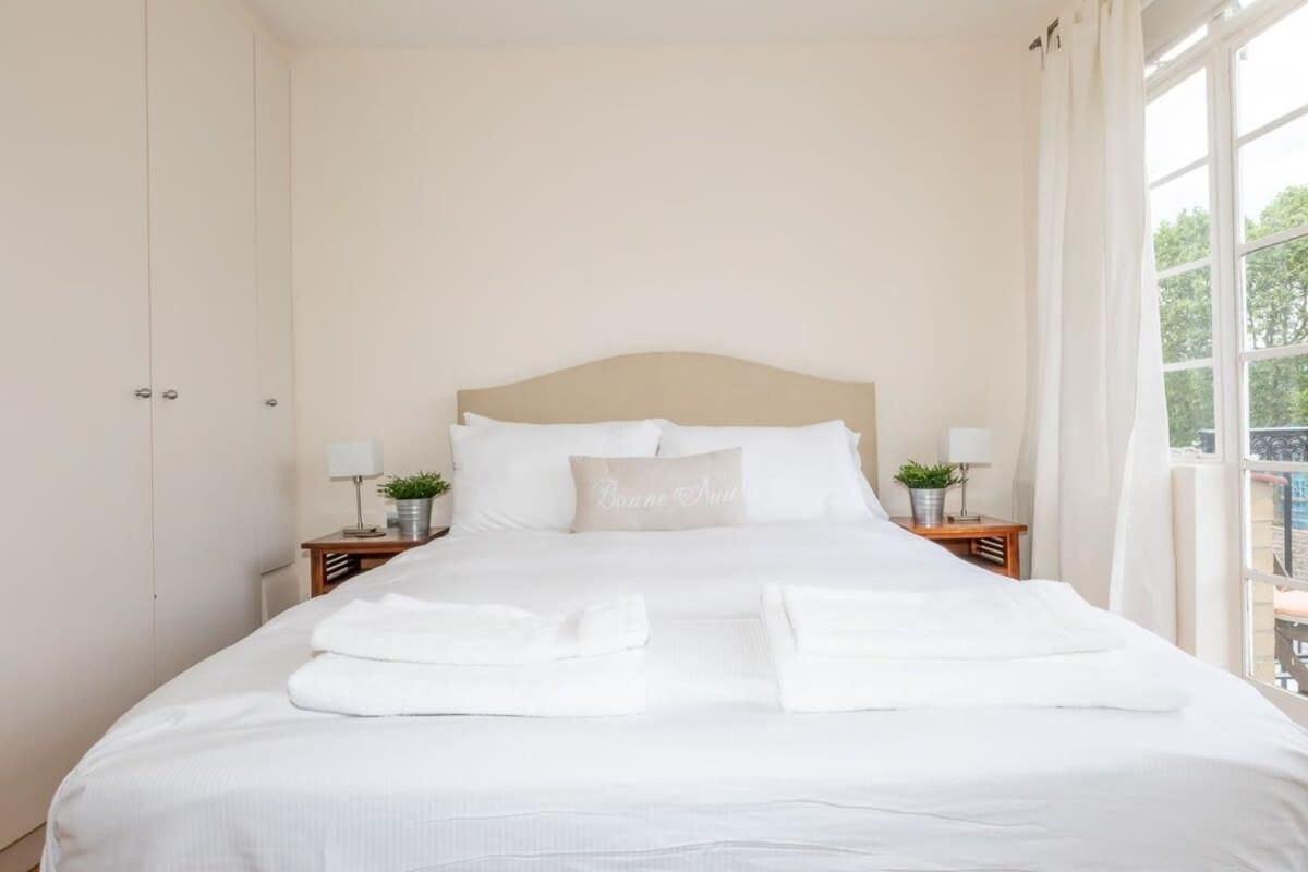 Bright & Spacious Floor In Chelsea Apartment London