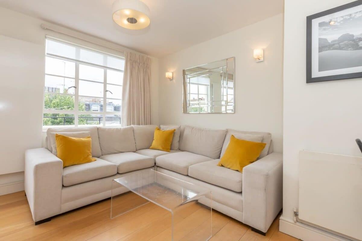 Bright & Spacious Floor In Chelsea London