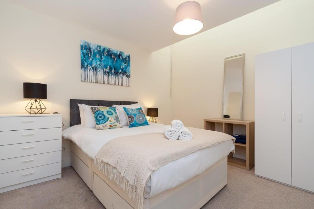 Characterful 2 Bedroom In Brixton Apartment *