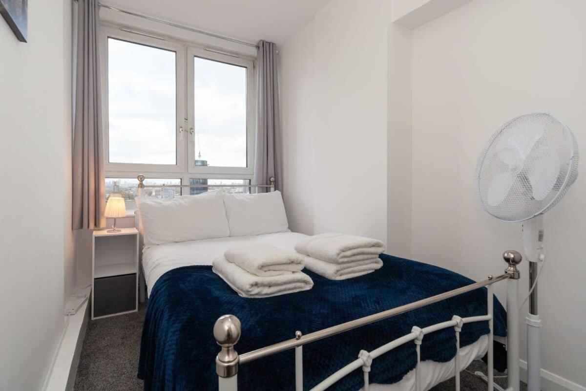 3 Bedroom Old Street - Amazing Views Apartment *