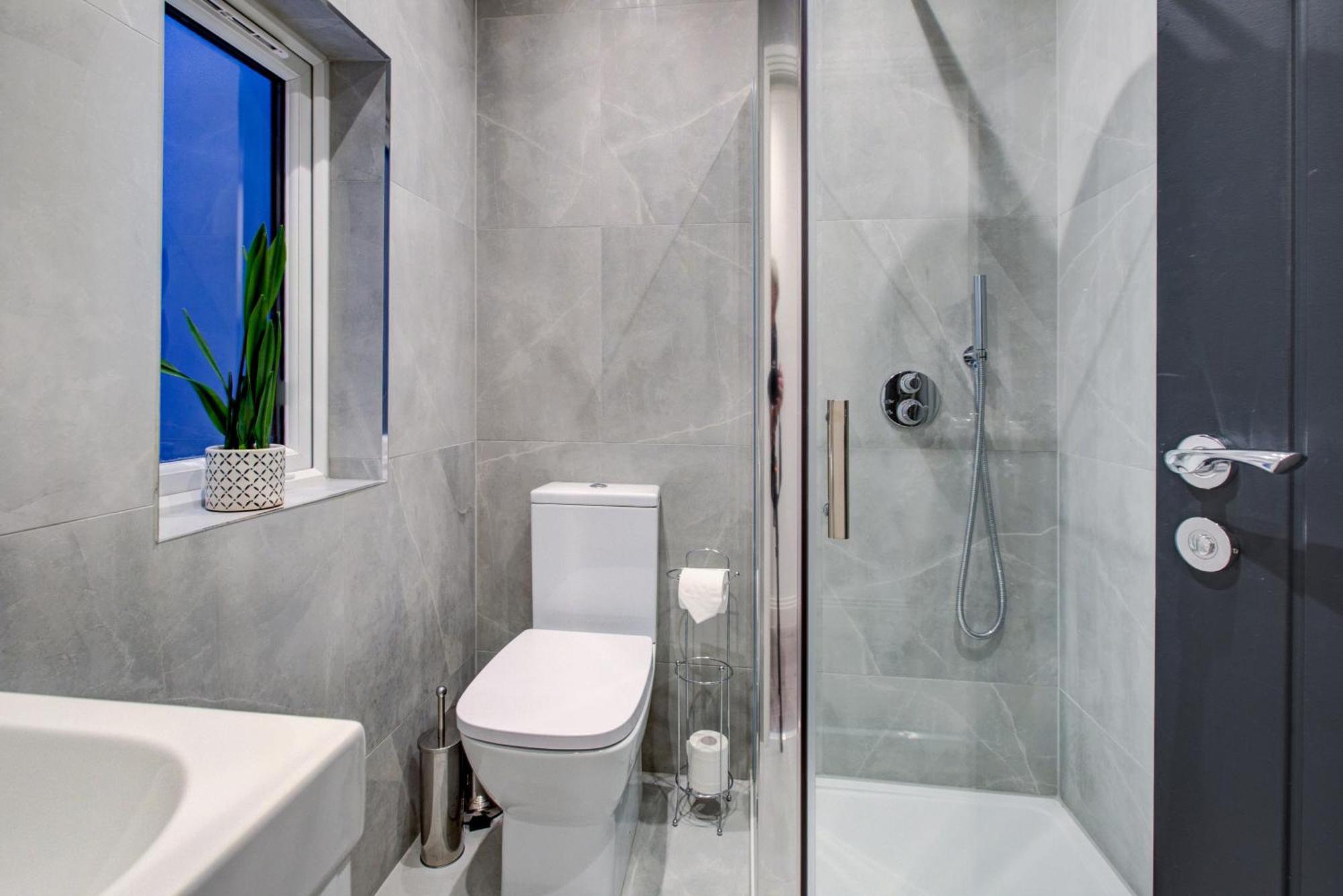 Apartment Hybrid Resi - Fulham Near Chelsea And Putney London