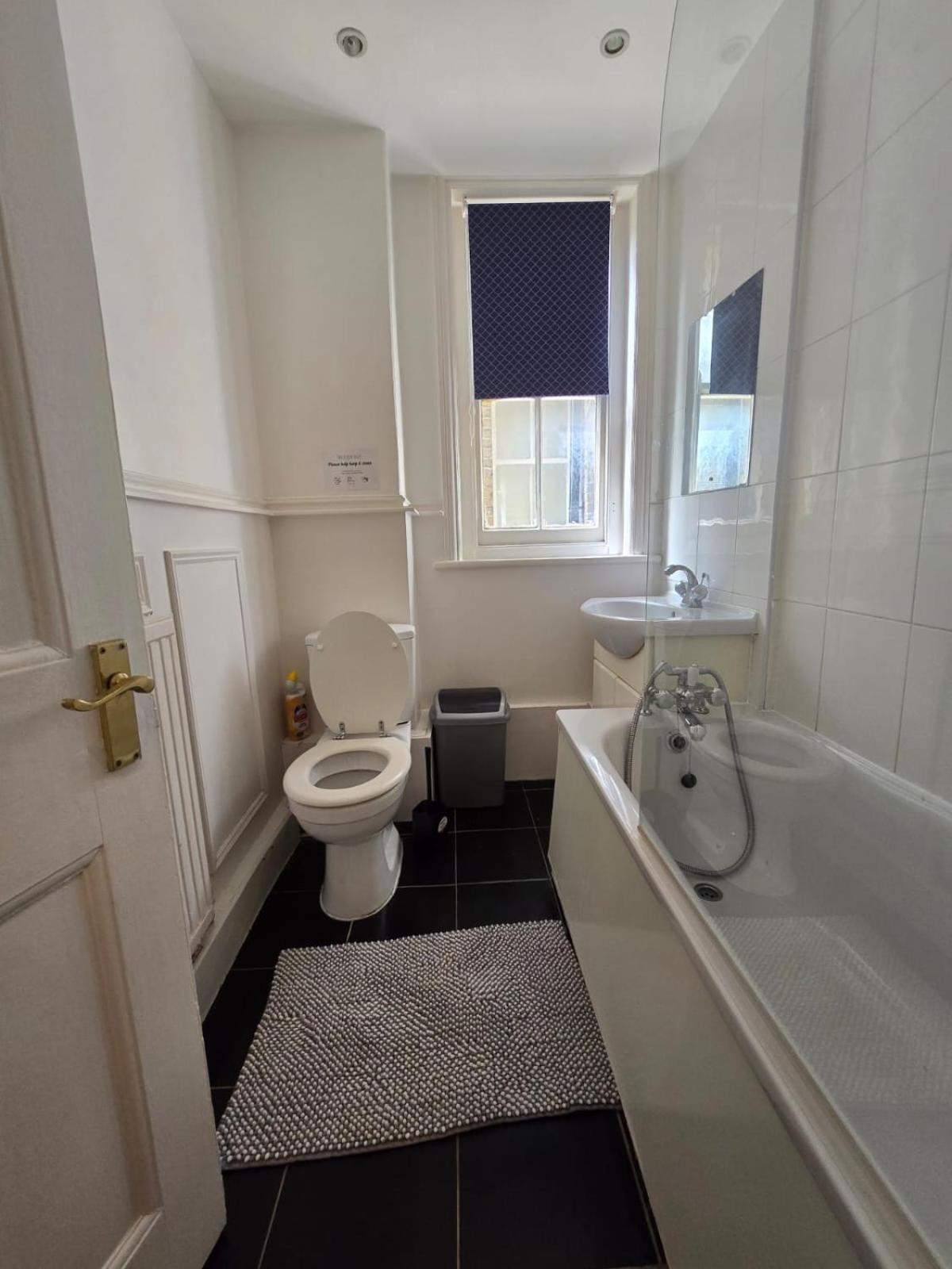 Great Flat Close To Edgware Road Londen