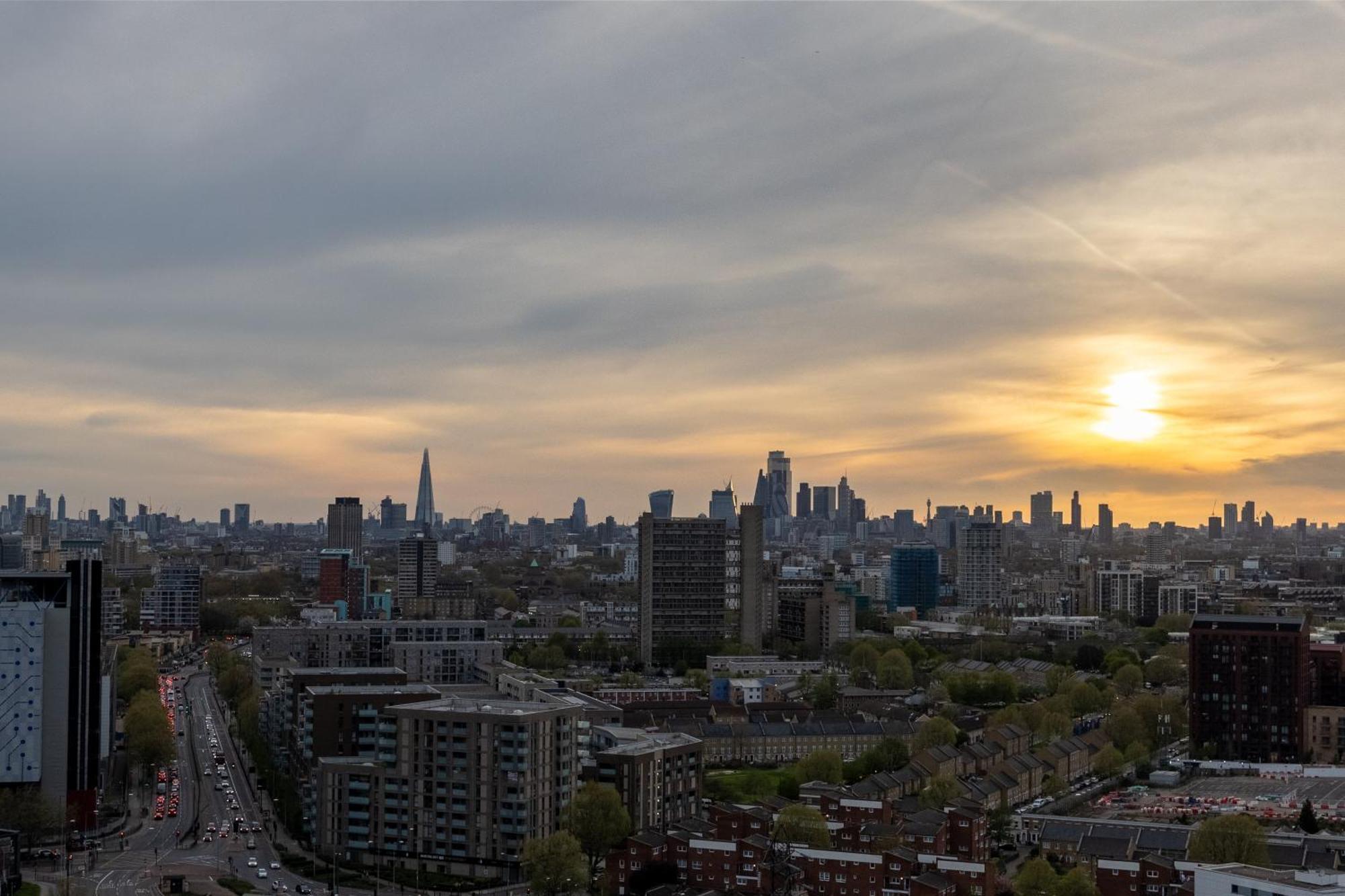 Leilighet Luxury & Spacious 2 Bedroom Apt With City Views