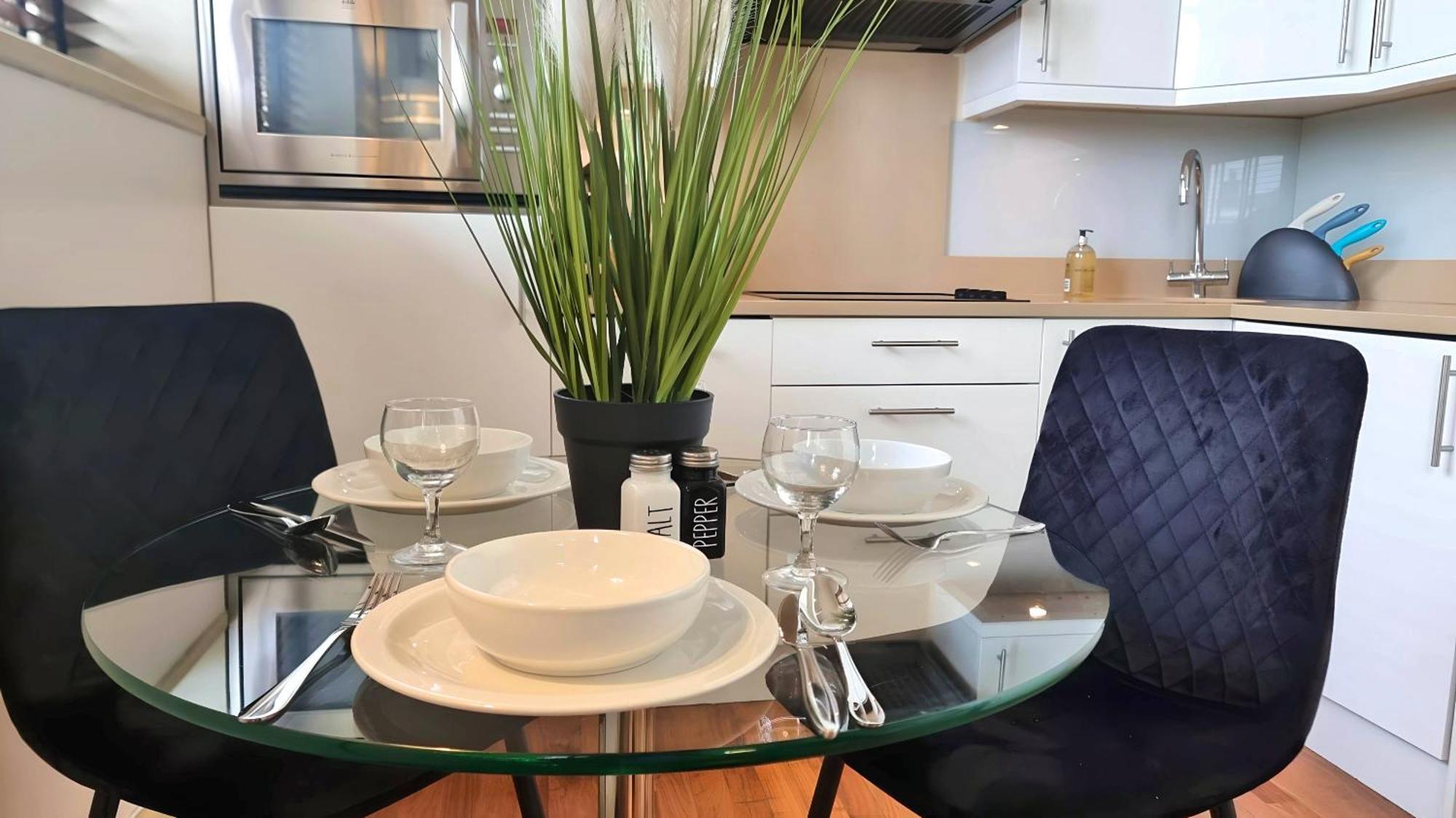 Notting Hill- The One One One! -5- Apartment *
