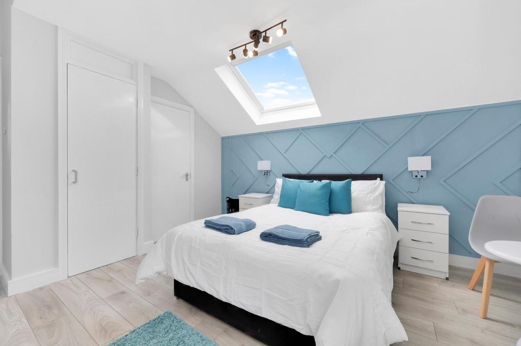 Waterside 4 Bed London