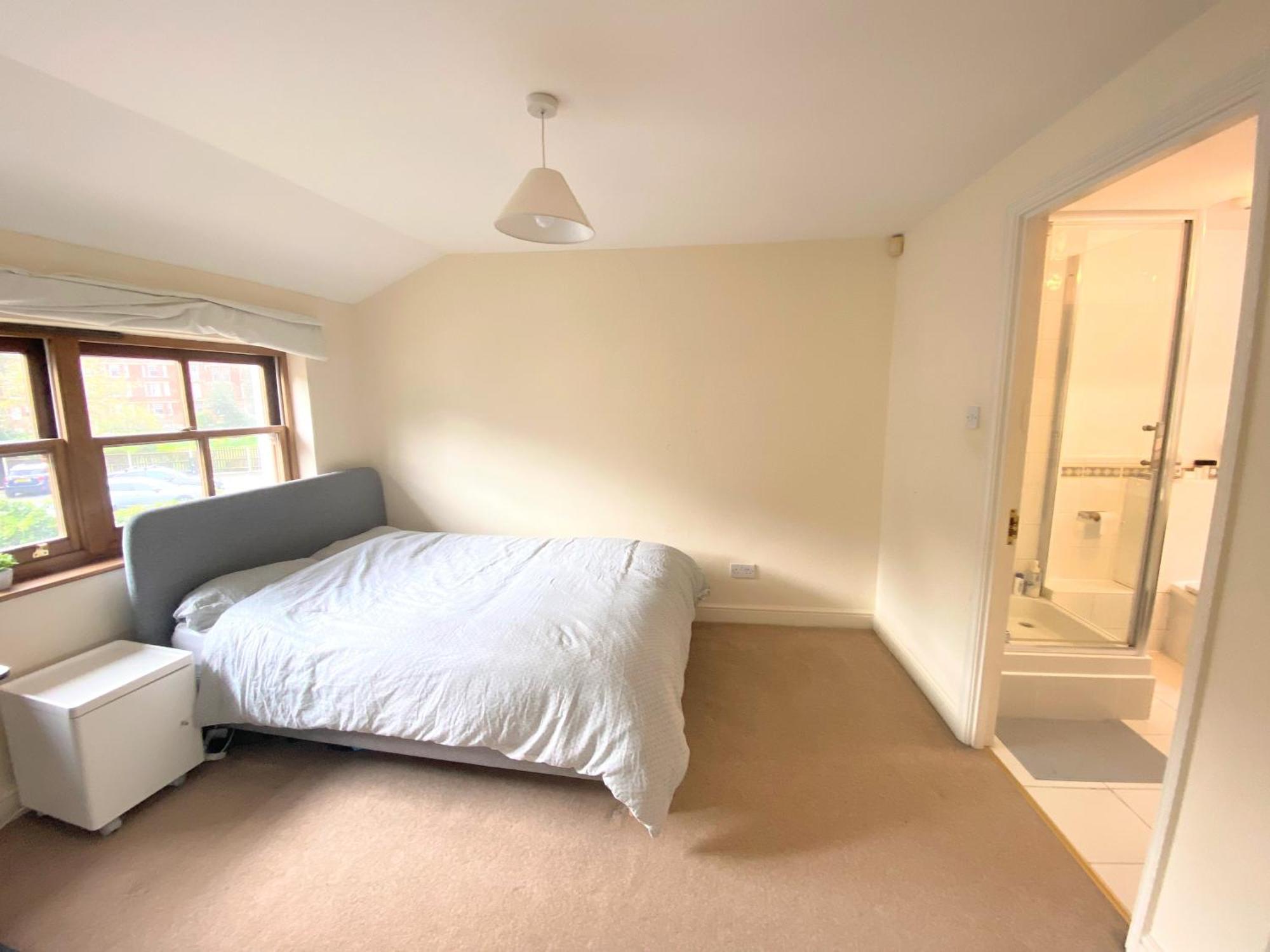 Cozy Double Next To Putney Bridge And High Street * Londen