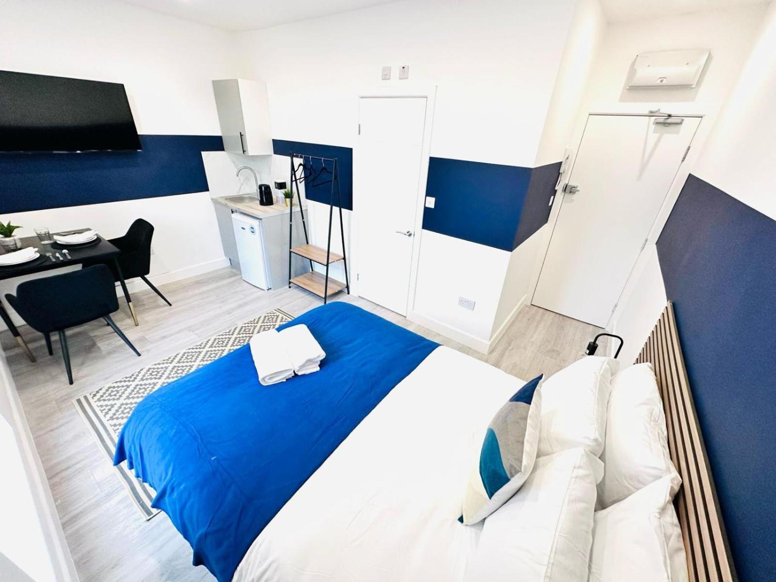 Guest house 58 Blue House Center Studio, Spot