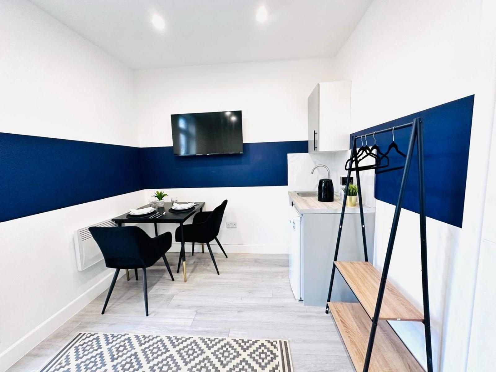 Guest house 58 Blue House Center Studio, Spot
