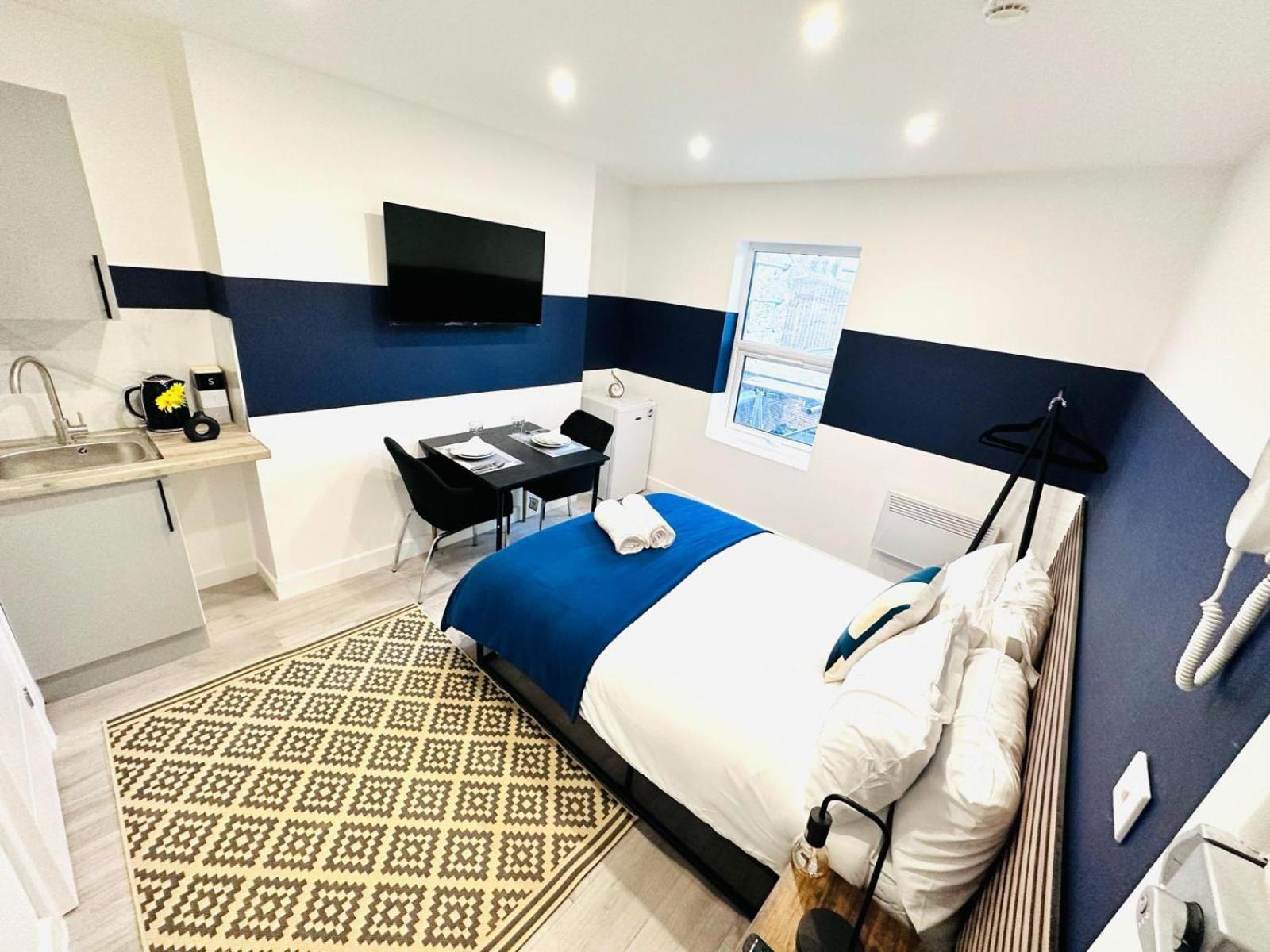 Guest house 58 Blue House Center Studio, Spot