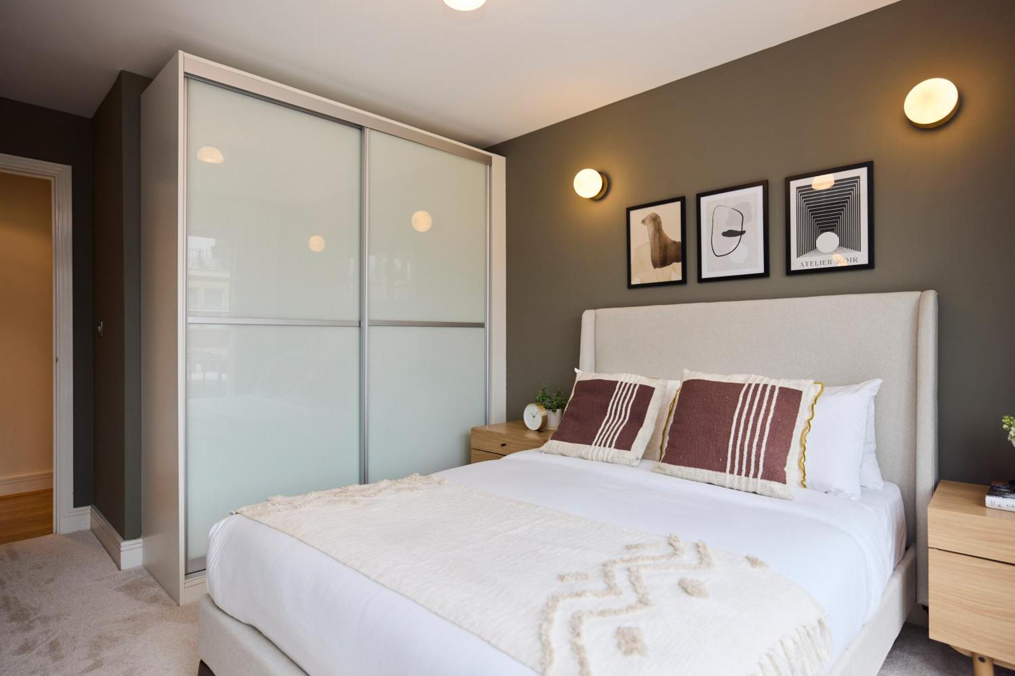 The Battersea Park Place - Amazing 2bdr Flat With Terrace Apartment *