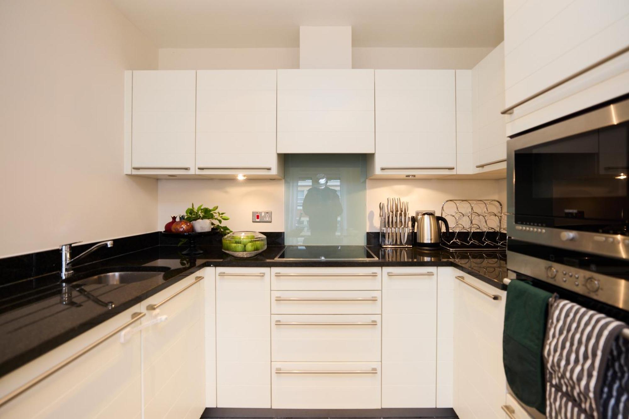 The Battersea Park Place - Amazing 2bdr Flat With Terrace Apartment *