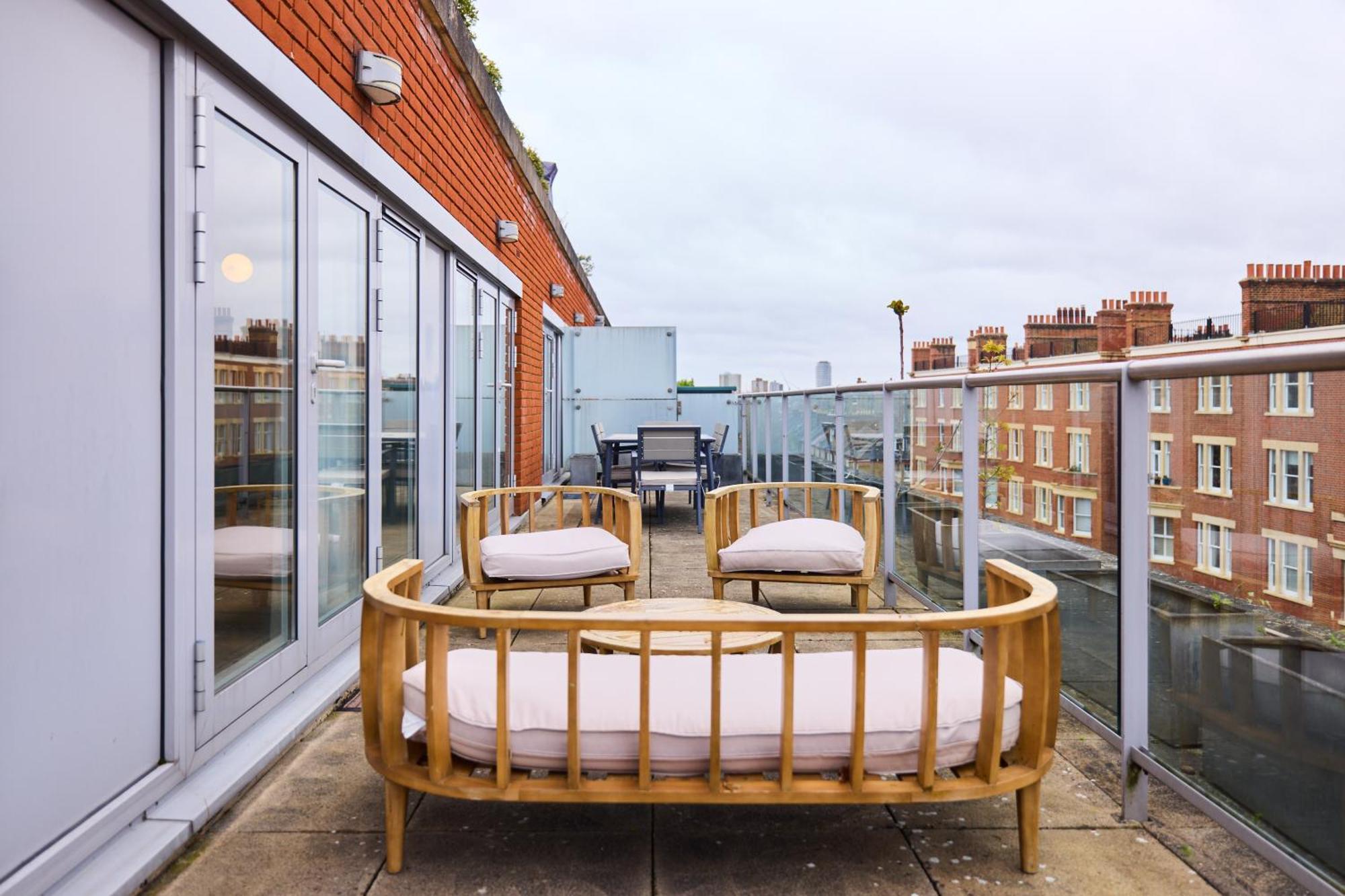 The Battersea Park Place - Amazing 2bdr Flat With Terrace *