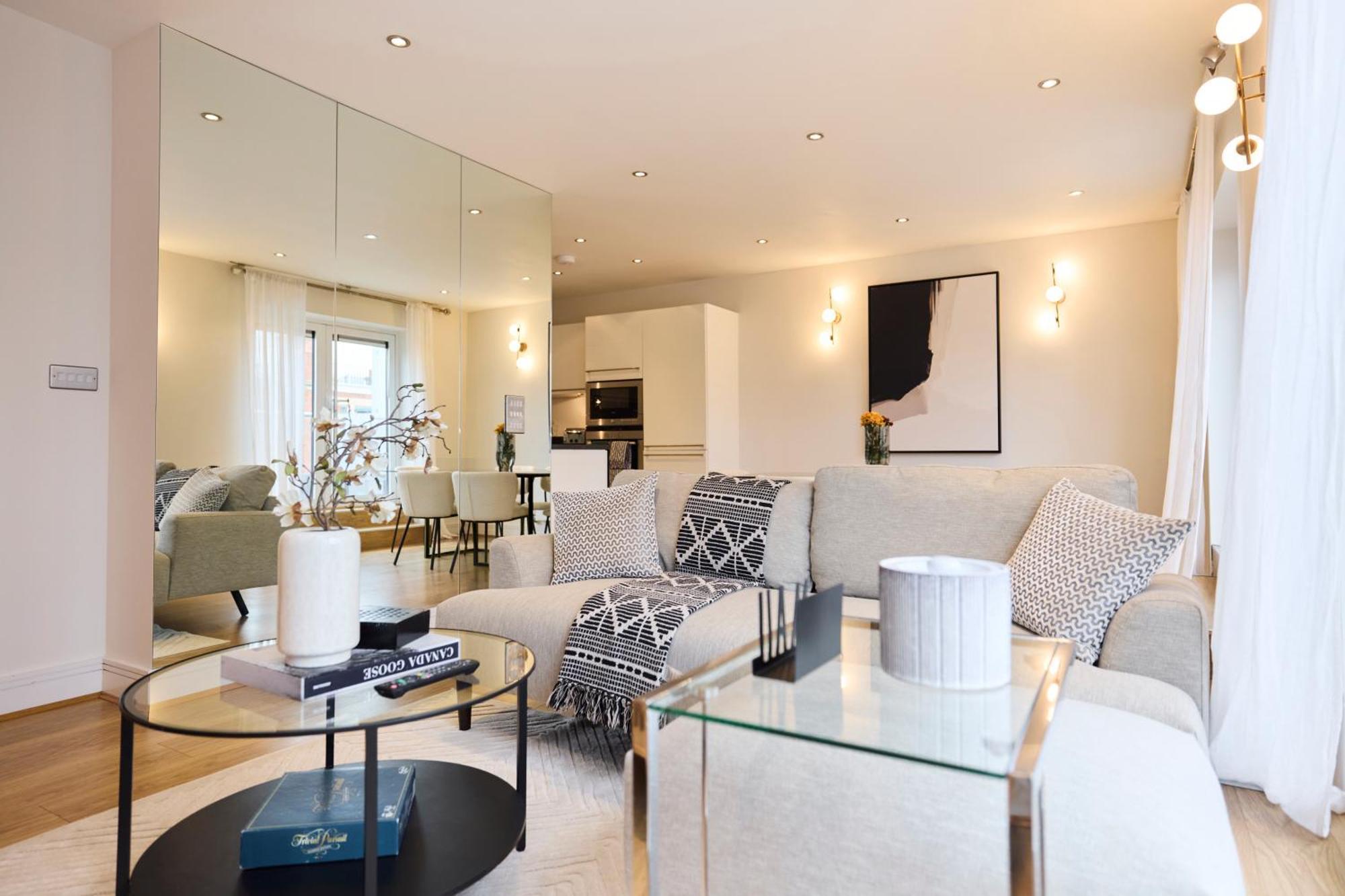 The Battersea Park Place - Amazing 2bdr Flat With Terrace Apartment