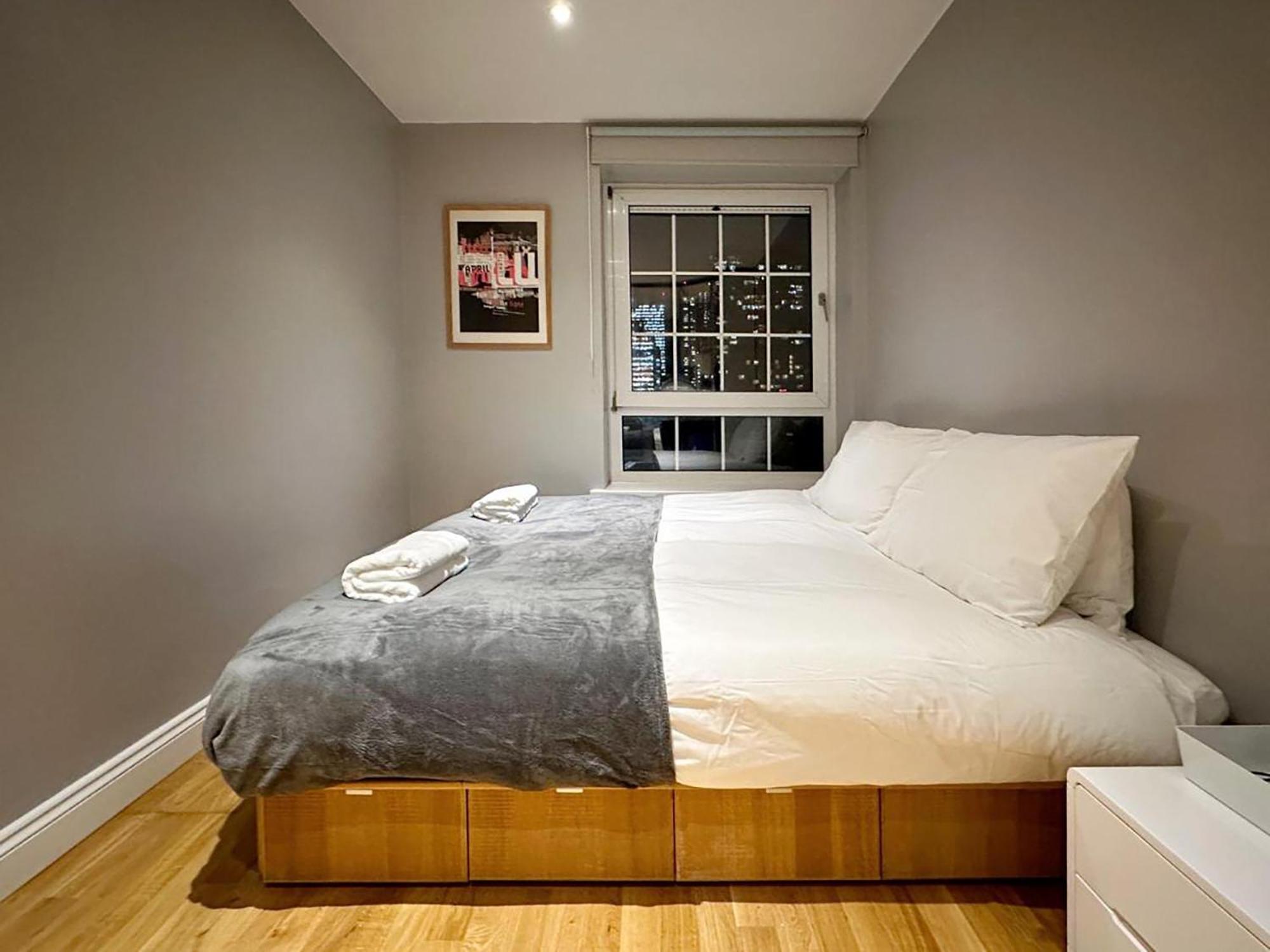 Apartment Wades Place E14 *