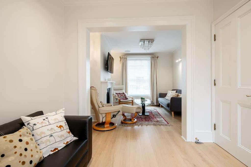 Villaer Luxury 3brs House In The Heart Of Victoria