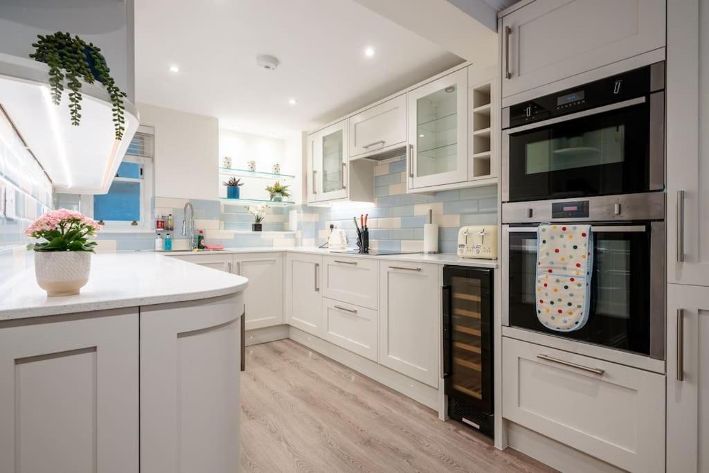 Villaer Luxury 3brs House In The Heart Of Victoria *