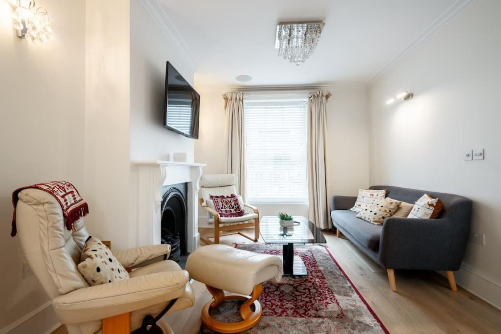 Villaer Luxury 3brs House In The Heart Of Victoria *