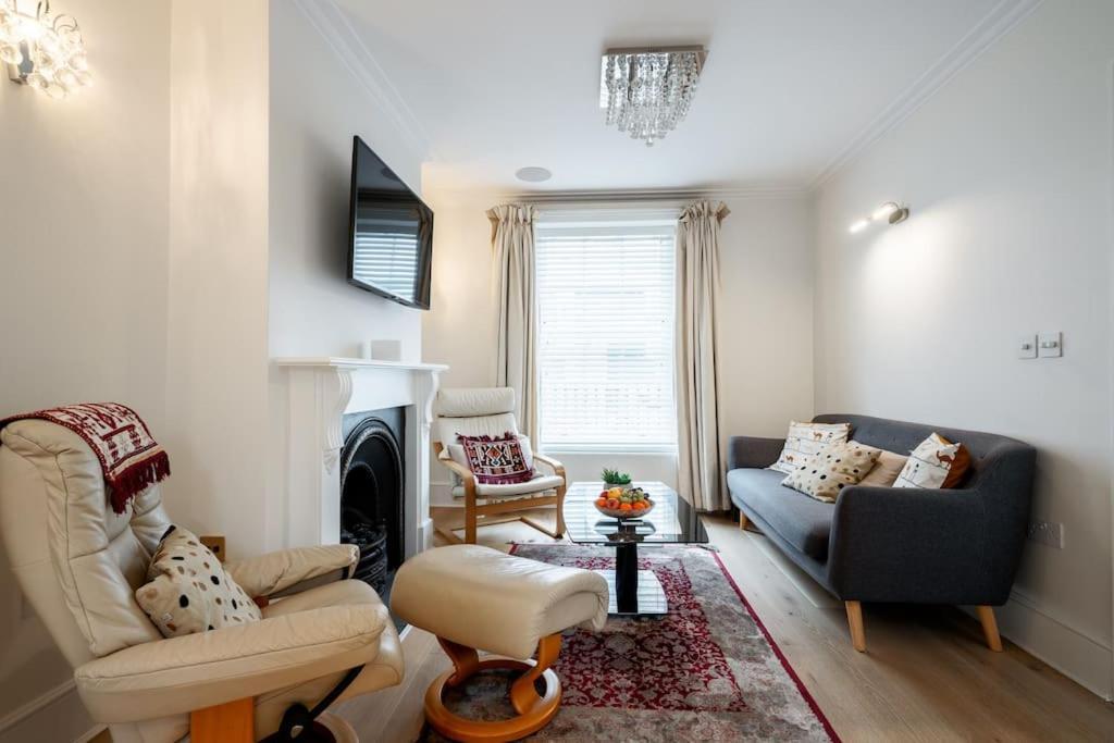 Villaer Luxury 3brs House In The Heart Of Victoria *