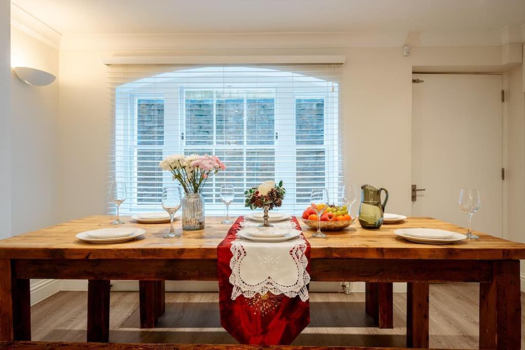 Luxury 3brs House In The Heart Of Victoria