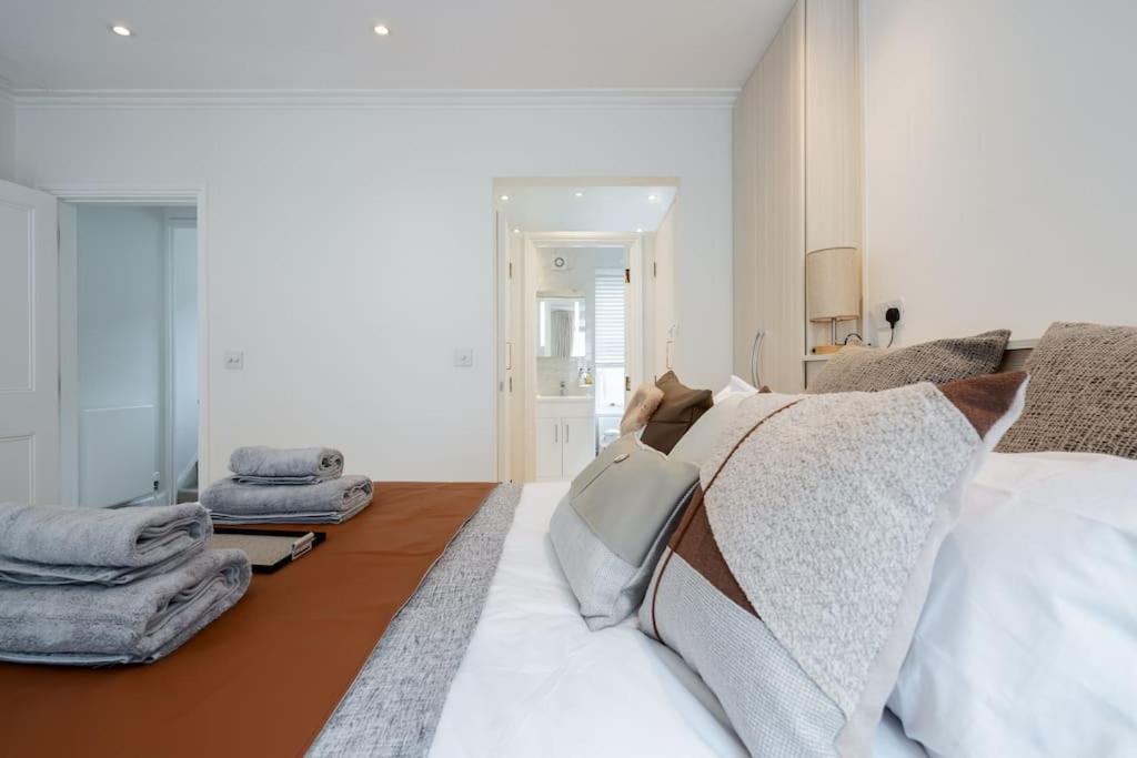Villaer Luxury 3brs House In The Heart Of Victoria *