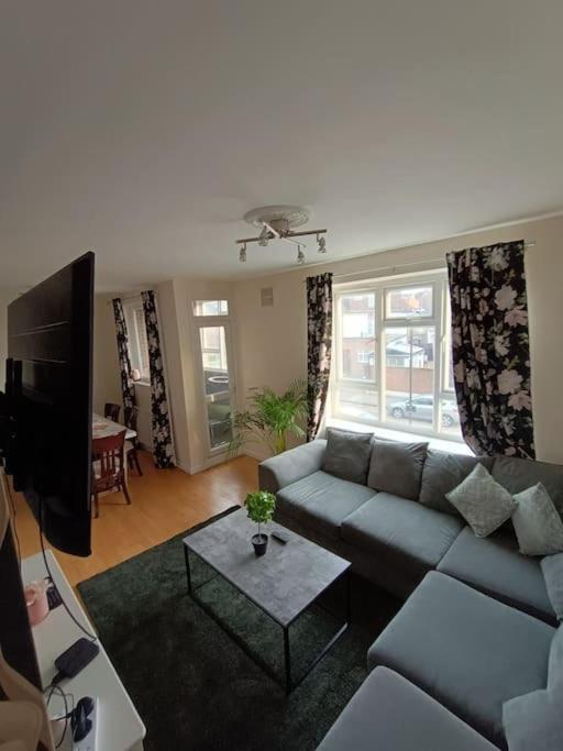 Appartement Spacious 3 Bed Flat Opp Springfield Park, Hackney. *