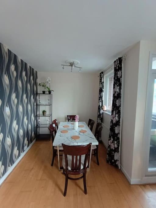 Appartement Spacious 3 Bed Flat Opp Springfield Park, Hackney. *