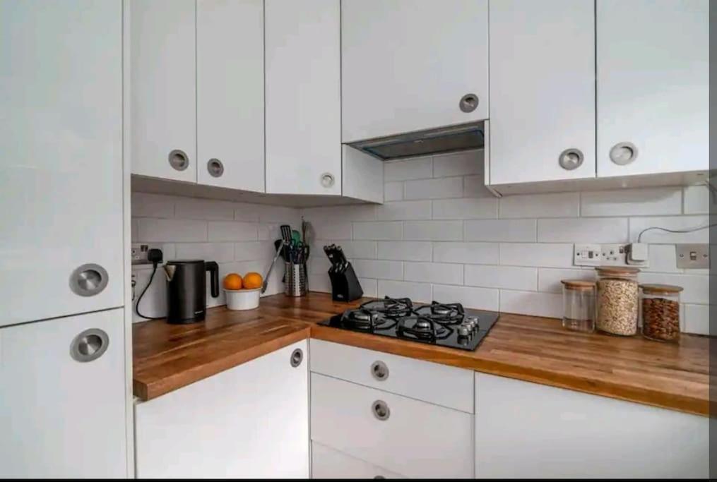 Feriehus 2 Bedroom Canal View, Near Kings Cross & Camden London