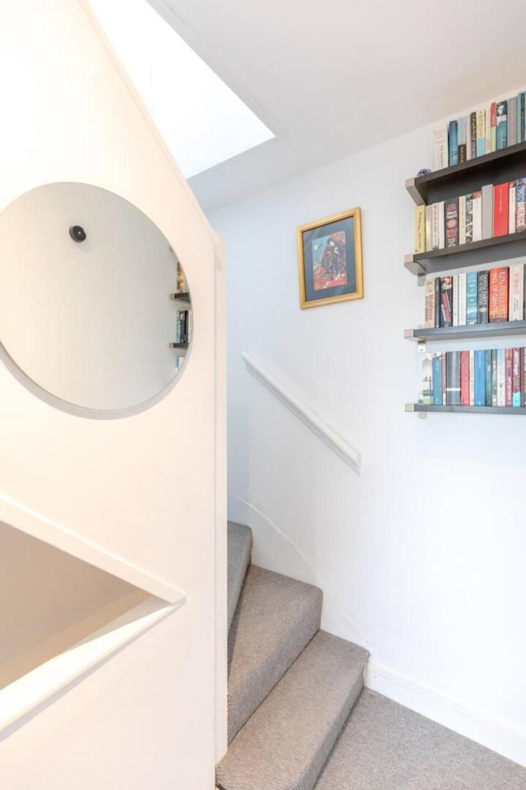 Spacious 2 Bedroom Retreat In East Dulwich